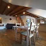Private Sauna & 4 Bedrooms Old Town Rooftop Apartment