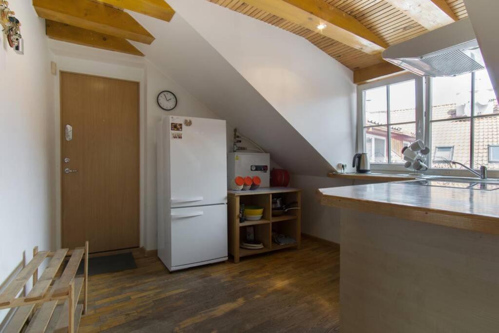Private Sauna & 4 Bedrooms Old Town Rooftop Apartment *