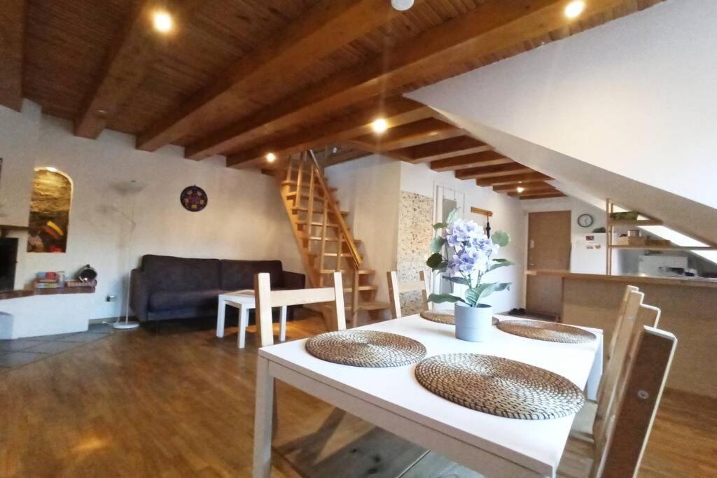 Private Sauna & 4 Bedrooms Old Town Rooftop Apartment *