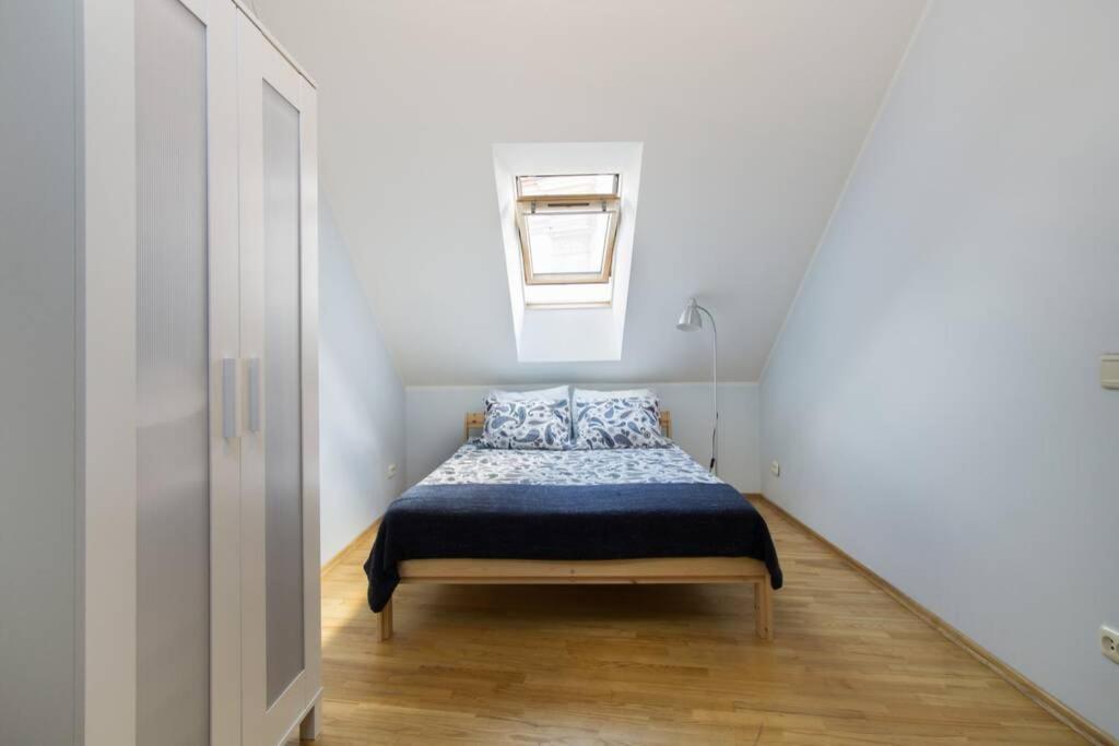 Private Sauna & 4 Bedrooms Old Town Rooftop VNO